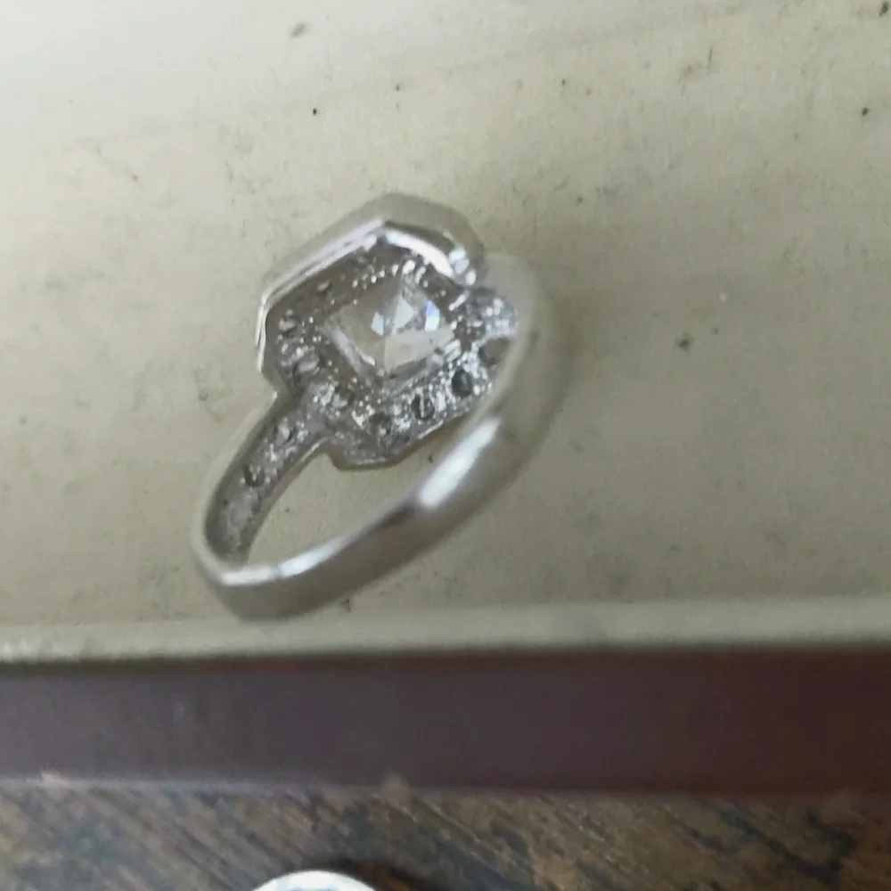 Silver ring - Picture 5 of 9